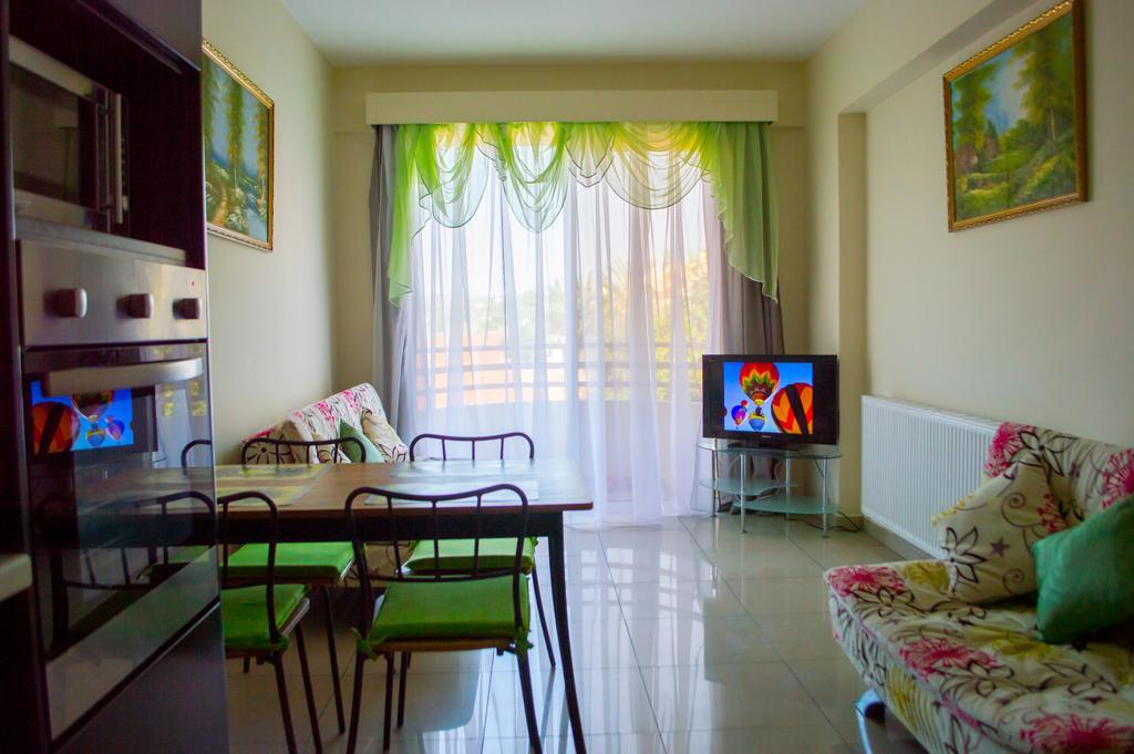 Apartment Nearby Golden Coast Протарас Экстерьер фото